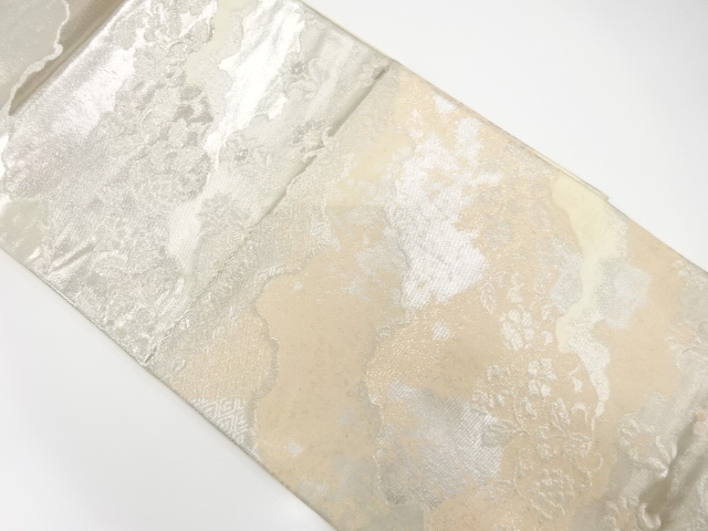 アンティーク　道長取りに花唐草・古典柄模様織り出し袋帯(着用可)